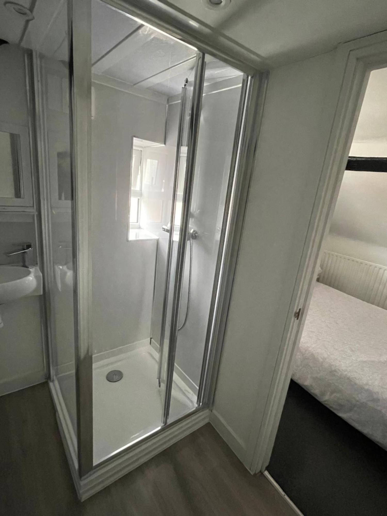The White Hart Inn Twickenham Room photo